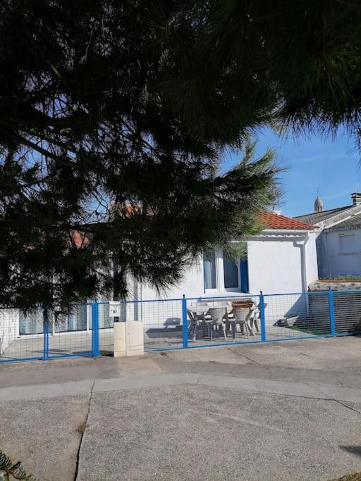 Maison De Pecheur Cour Privee En Centre Ville سانت جيل كروا دي فيي المظهر الخارجي الصورة